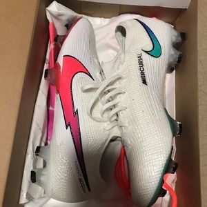 Nike Mercurial vapor elite cleats